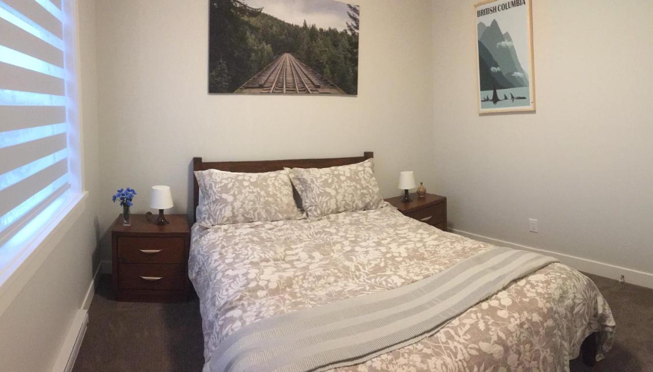 Mollys Cottage-The Suite On Vancouver Island Near Yyj Airport And The Wa And Bc Ferries North Saanich Extérieur photo