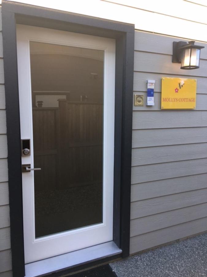Mollys Cottage-The Suite On Vancouver Island Near Yyj Airport And The Wa And Bc Ferries North Saanich Extérieur photo